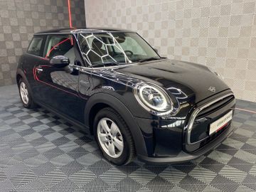 Gebrauchtwagen MINI Cooper Mini Cooper*ESSENTIAL TRIM*LED-PDC-SOND.LACK-15" in Fulda