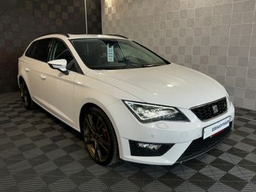 Gebrauchtwagen Seat Leon Leon ST*FR*LED-PDC V+H-ALCAN.-PANO-SHZ-SP.SZ-17" in Künzell