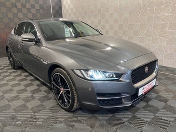 Gebrauchtwagen Jaguar XE XE Portfolio AWD*PREMIUM*MEMORY-R.KAM-SHZ-LM 19" in Dirlos