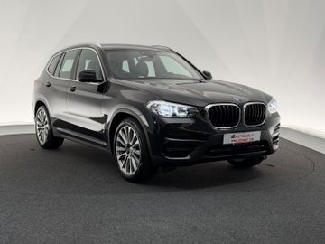 Gebrauchtwagen BMW X3 X3 20i xDr. *ADVANTAGE*LED-ACC-SP.FW-HiFi-TOT.W in Fulda