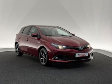 Gebrauchtwagen Toyota Auris Auris 1.8 Hybrid*TEAM D*TEMPO-SHZ-SPUR-KEY-R.KAM in Fulda