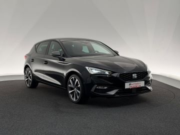 Gebrauchtwagen Seat Leon Leon FR 1.4 eHybrid*PANO*LED-ACC-R.KAM-KESSY-APP in Künzell