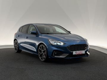 Gebrauchtwagen Ford Focus Focus ST 2.3 Lim.*B&O*LED-R.KAM-LHZ-RECARO-TEMPO in Fulda