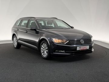 Gebrauchtwagen Volkswagen Passat Variant Passat Var. 2.0 TDI*COMFORTLINE*ACC-MASSAG-R.KAM in Fulda